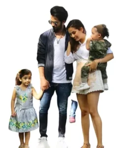 Shahid Kapoor Family Picture with Childrens